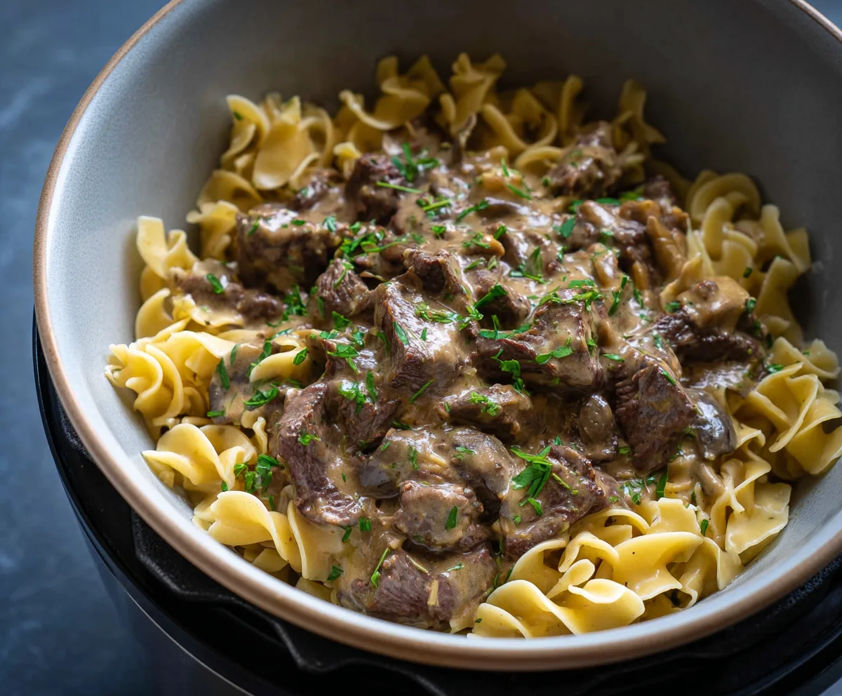 Easy Instant Pot Beef Stroganoff