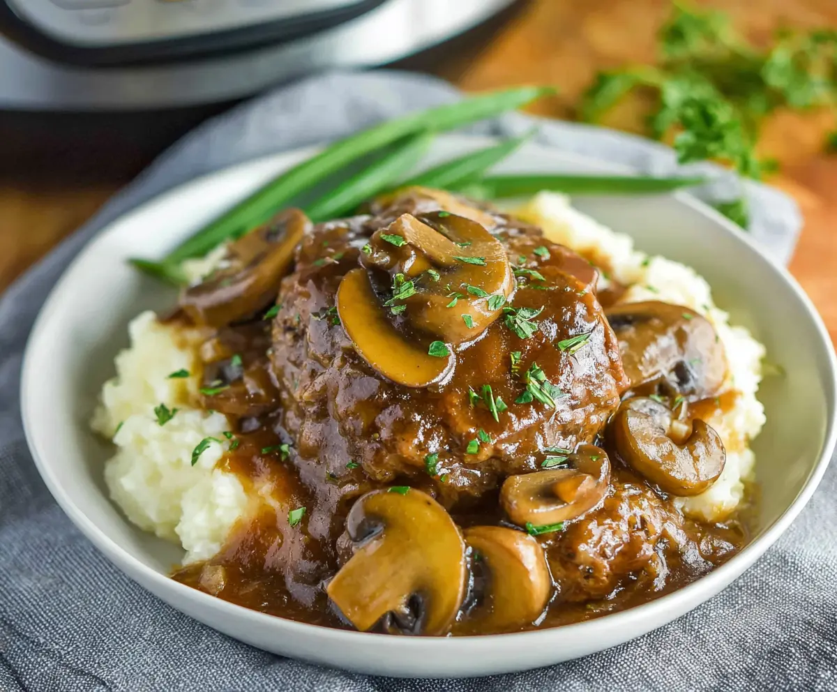 Easy Slow Cooker Salisbury Steak